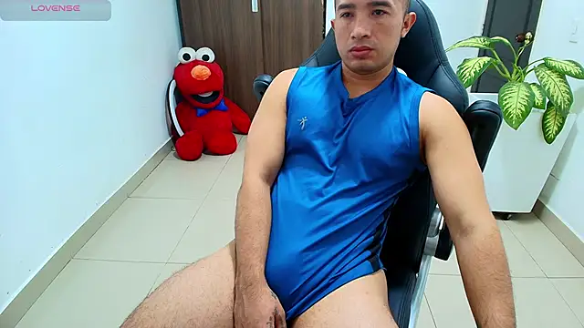 Snapshot of sebastian_oconnor77 chatting on 10.04.25 sebastian oconnor77 online show from 10.04.25