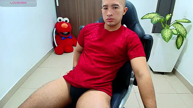 Snapshot of sebastian_oconnor77 chatting on 10.13.25 sebastian oconnor77 online show from 10.13.25