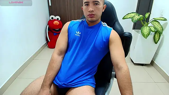 Snapshot of sebastian_oconnor77 chatting on 10.16.25 sebastian oconnor77 online show from 10.16.25