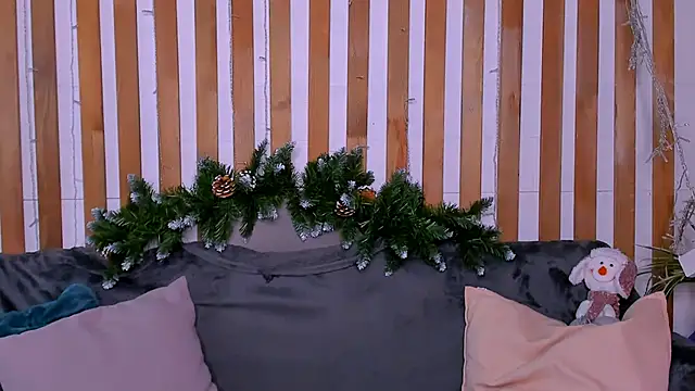 Lori Williams online show from 12.22.25