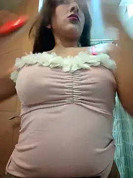 Snapshot of airamoon chatting on 09.24.25 airamoon online show from 09.24.25