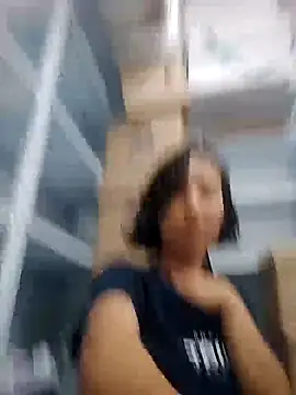 Snapshot of Natzu_Choi chatting on 09.17.25 Natzu Choi online show from 09.17.25