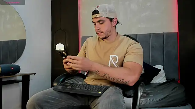 Liam walk  online show from 10.02.25