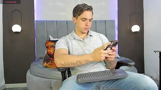 Liam walk  online show from 10.18.25