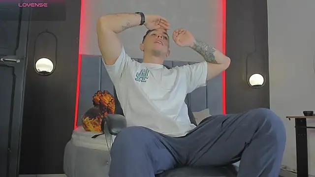 Liam walk  online show from 03.26.26