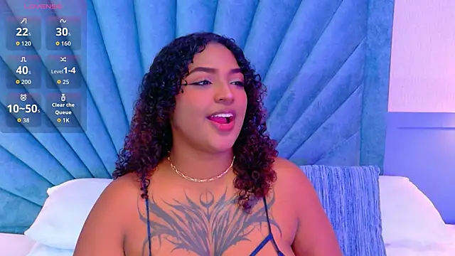 Snapshot of Cristal-Jonnes chatting on 10.16.25 Cristal-Jonnes online show from 10.16.25