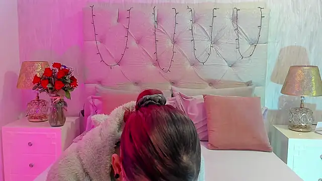 Pamelamiler   online show from 09.22.25