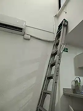 Pamelamiler   online show from 04.21.26