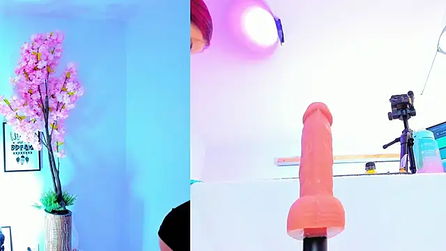 Snapshot of maily_zanss chatting on 09.17.25 maily zanss online show from 09.17.25