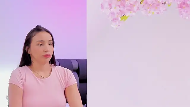 Snapshot of maily_zanss chatting on 05.24.26 maily zanss online show from 05.24.26