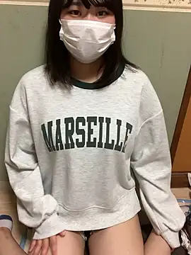 Snapshot of -SAKI-xx chatting on 10.22.25 -SAKI-xx online show from 10.22.25