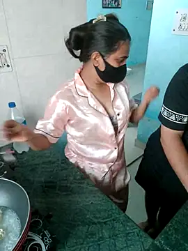 hotty-sapna online show from 09.16.25