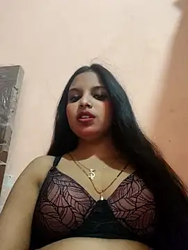 Maahhii 2 online show from 02.18.26