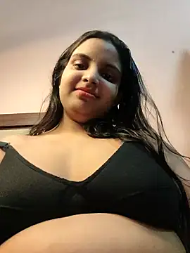 Snapshot of Maahhii_2 chatting on 04.27.26 Maahhii 2 online show from 04.27.26