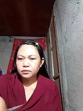 Snapshot of Everleigh_mom chatting on 10.05.25 Everleigh mom online show from 10.05.25