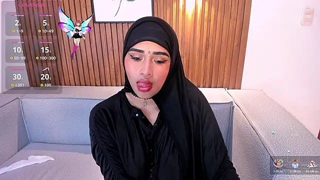 Snapshot of kayla_hasab chatting on 10.20.25 kayla hasab online show from 10.20.25