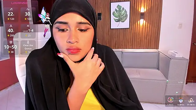 Snapshot of kayla_hasab chatting on 10.21.25 kayla hasab online show from 10.21.25