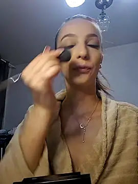 Snapshot of MoonedByEva chatting on 10.22.25 MoonedByEva online show from 10.22.25