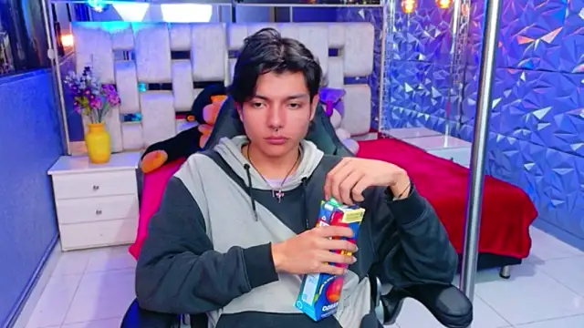 alandelrey57 online show from 03.31.26