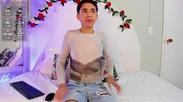 Snapshot of JoshuaSanzz chatting on 09.26.25 JoshuaSanzz online show from 09.26.25