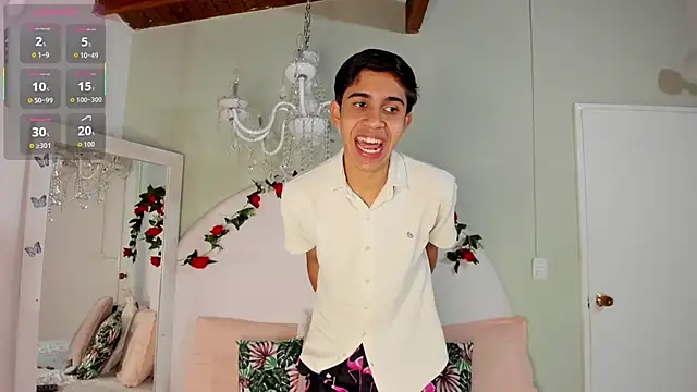 Snapshot of JoshuaSanzz chatting on 10.08.25 JoshuaSanzz online show from 10.08.25