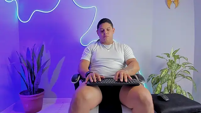 Maximus Steel online show from 10.03.25