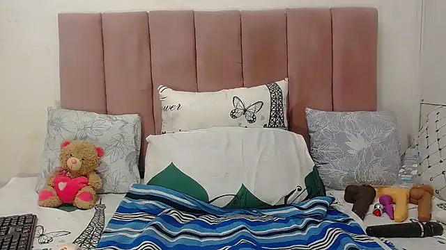 Snapshot of RoundaAssx22 chatting on 02.03.26 RoundaAssx22 online show from 02.03.26