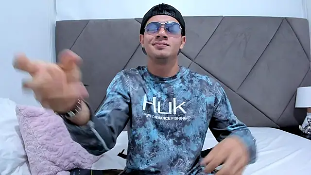 andrew colleman online show from 10.05.25