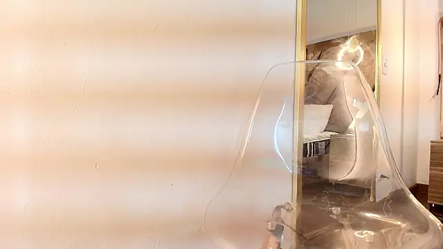 zarah andrew   online show from 09.12.25