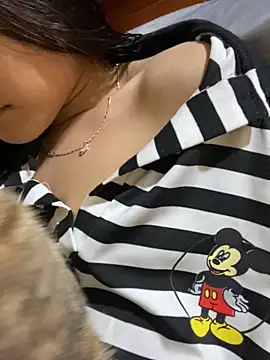 Snapshot of Sayhi_xo chatting on 10.13.25 Sayhi xo online show from 10.13.25