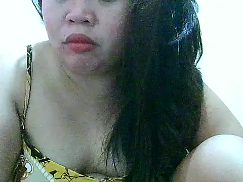 Snapshot of fresh_rosie chatting on 10.20.25 fresh rosie online show from 10.20.25