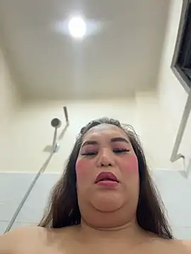 Snapshot of ashleygrahamts chatting on 10.21.25 ashleygrahamts online show from 10.21.25