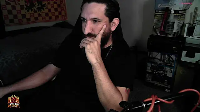 DevilPup75  online show from 04.15.26