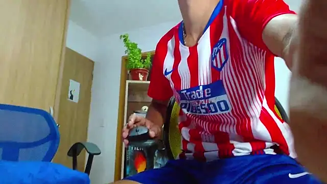 skinny23cm online show from 10.28.25