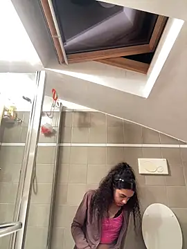 Snapshot of Sora_pasquale chatting on 10.11.25 Sora pasquale online show from 10.11.25