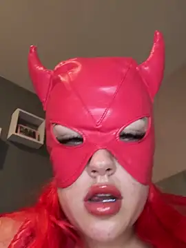 Snapshot of GoddessPrincesss chatting on 10.31.25 GoddessPrincesss online show from 10.31.25