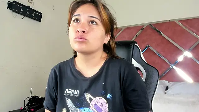 sara-lopez1 online show from 09.24.25