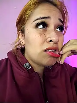 sara-lopez1 online show from 10.27.25