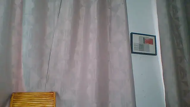 Snapshot of Curvy_Scarlet chatting on 10.26.25 Curvy Scarlet online show from 10.26.25