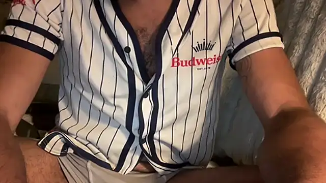 Snapshot of DERTYLAY chatting on 07.15.26 DERTYLAY online show from 07.15.26