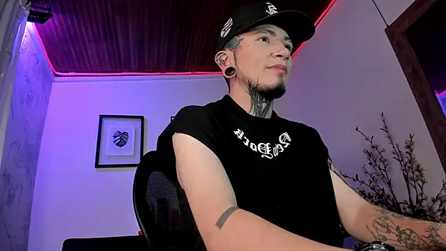 tyler jones  online show from 10.01.25