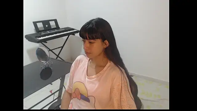 Snapshot of meganmiauu chatting on 04.08.26 meganmiauu online show from 04.08.26