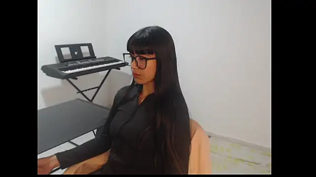 Snapshot of meganmiauu chatting on 04.09.26 meganmiauu online show from 04.09.26