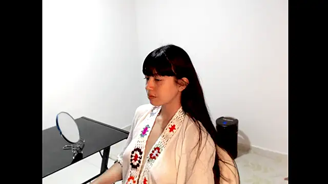 Snapshot of meganmiauu chatting on 04.30.26 meganmiauu online show from 04.30.26