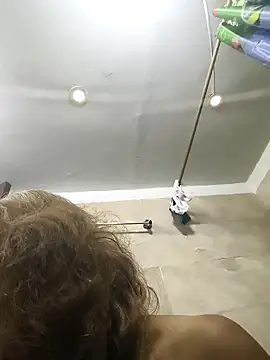 Snapshot of MaryeLunna chatting on 09.23.25 MaryeLunna online show from 09.23.25