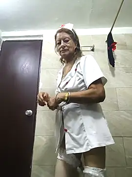 Snapshot of MaryeLunna chatting on 09.27.25 MaryeLunna online show from 09.27.25