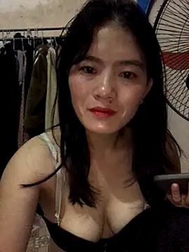 Maymay97 online show from 10.15.25