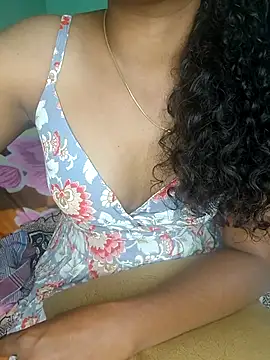 Snapshot of Tamilpallavi chatting on 09.29.25 Tamilpallavi online show from 09.29.25