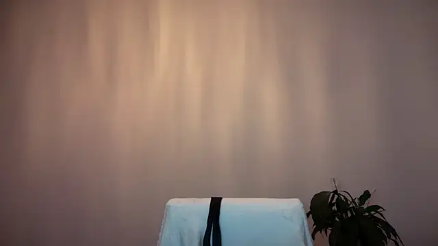 Reddgiirl online show from 10.24.25