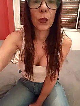 Esmeralda passion online show from 10.27.25